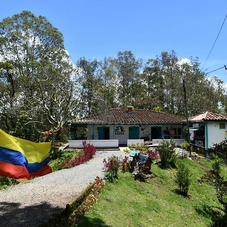 Bacoa Hostel Guatapé Exterior foto